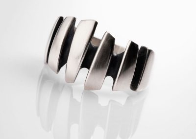 Shard ring, bold shard design