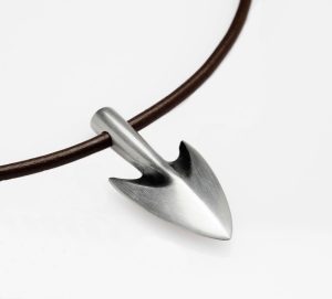 Arrow head necklace on 20 inch leather cord